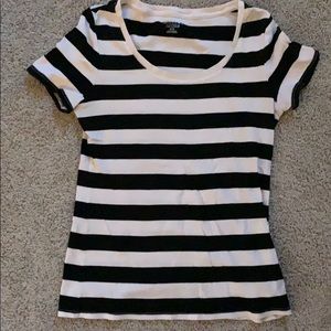 Simply black and white striped t-shirt